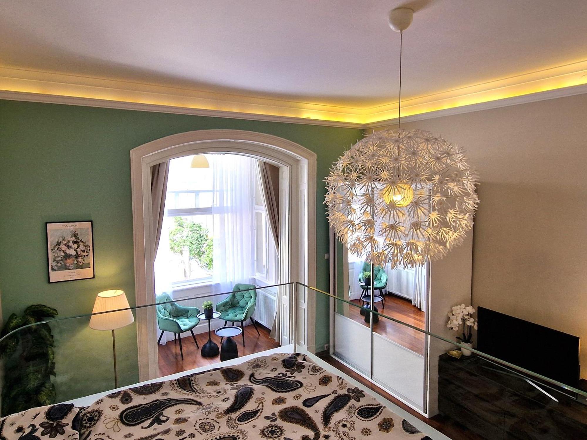 Apartment Exclusive View Cvjetni Trg Загреб Екстериор снимка